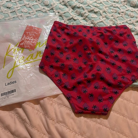 KORTNI JEANE Tie-Up Front “Purple Berry” bottoms - XS - NWT - Picture 2 of 8